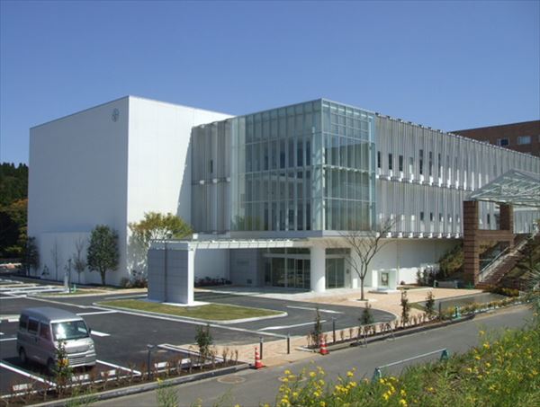 がん粒子線治療研究センター